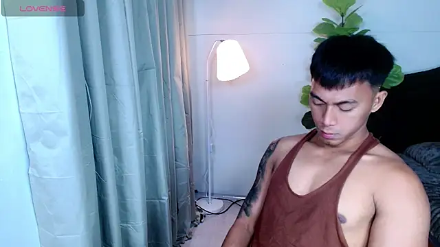 PinooyMilker's Webcam Show