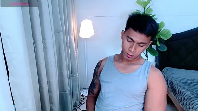 PinooyMilker's Webcam Show