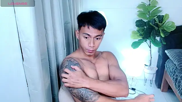 PinooyMilker's Webcam Show
