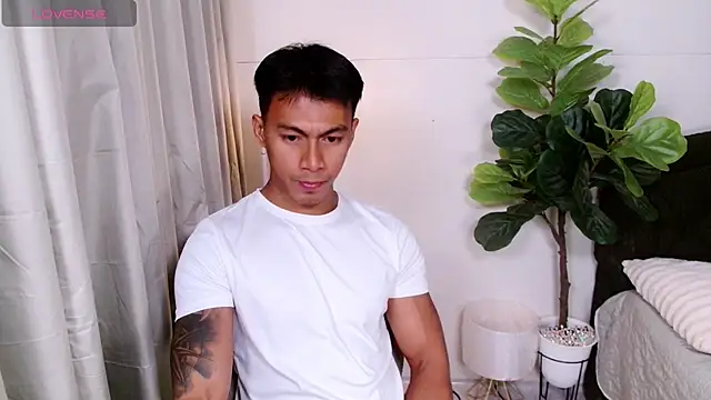 PinooyMilker Webcam-Show