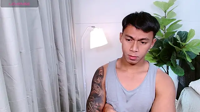 PinooyMilker's Webcam Show