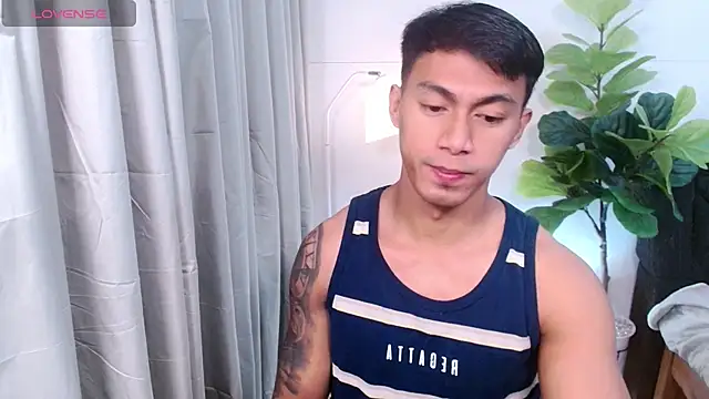 PinooyMilker Webcamshow