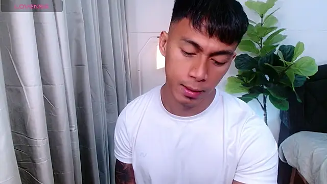 PinooyMilker 网络视讯表演
