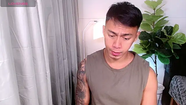 PinooyMilker's Webcam Show