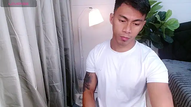 PinooyMilker Webcam show