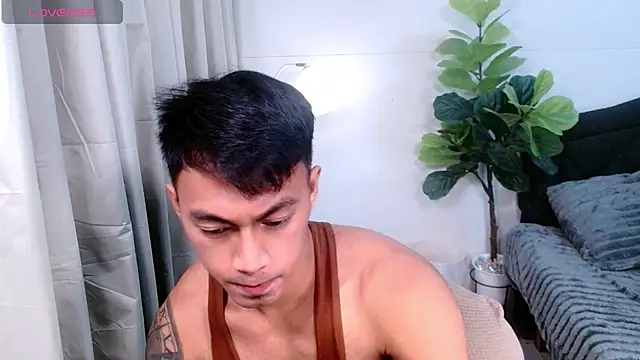 PinooyMilker – webcam-show