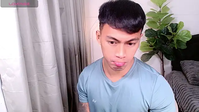 PinooyMilker Show Webcam