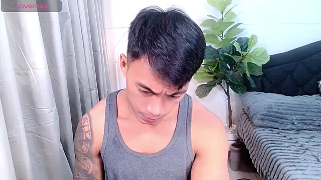 PinooyMilker's Webcam Show