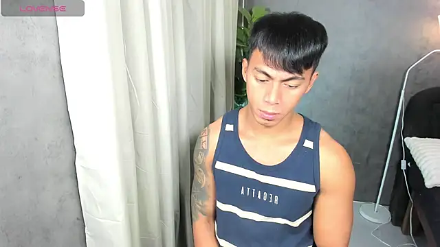 PinooyMilker's Webcam Show