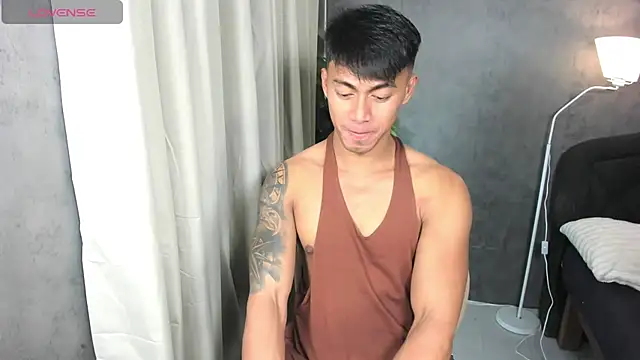 PinooyMilker Show Webcam