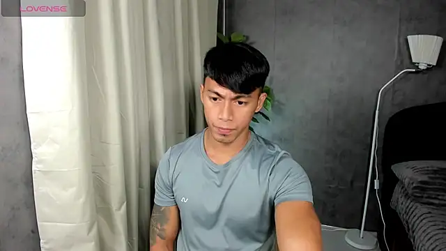 PinooyMilker Show Webcam