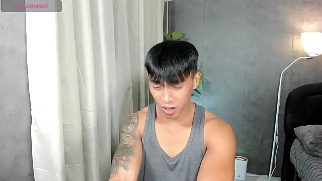 PinooyMilker's Webcam Show