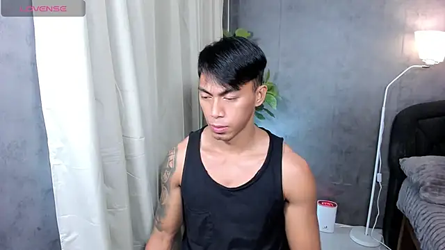 PinooyMilker Webcamshow