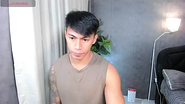 PinooyMilker webcam show
