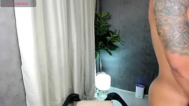 PinooyMilker's Webcam Show