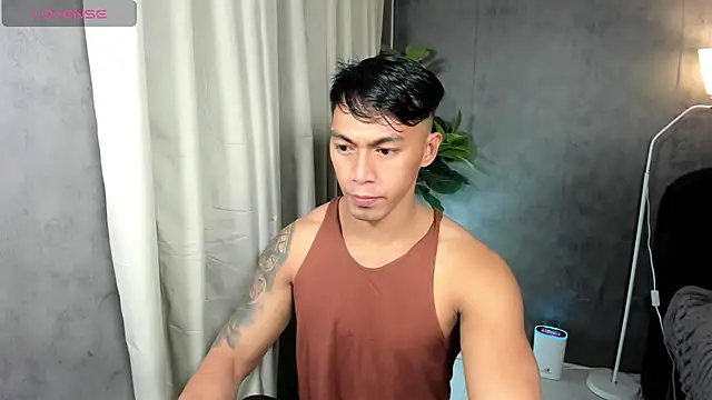 PinooyMilker Show in webcam
