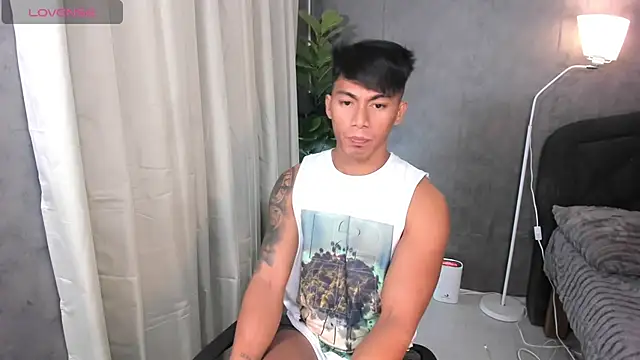 PinooyMilker – webcam-show
