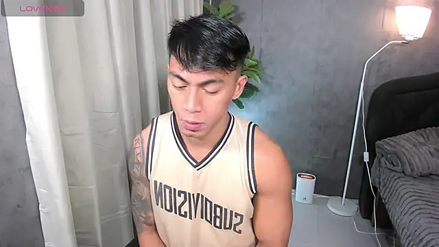 PinooyMilker Webcam show