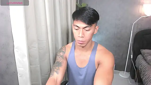 PinooyMilker Webcam Show