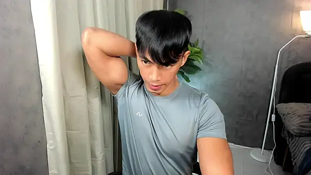 PinooyMilker webcam show