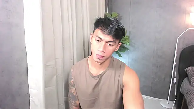 PinooyMilker's Webcam Show