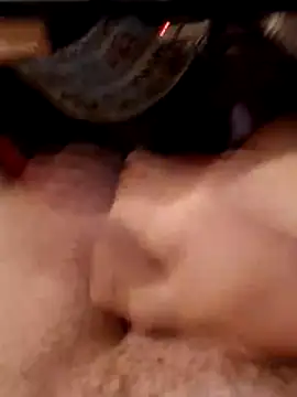 chrisdic27's Webcam Show