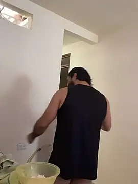 MichaelBear_21: διαδικτυακό σόου στην κάμερα