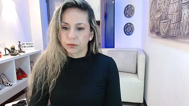 Chat +18 de DianaPearls ao vivo
