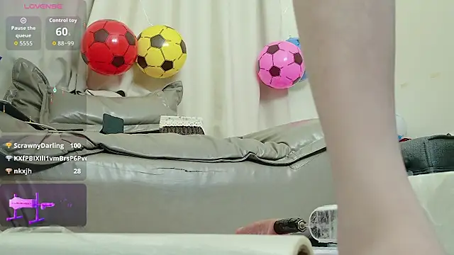 fox-yiyi's Webcam Show