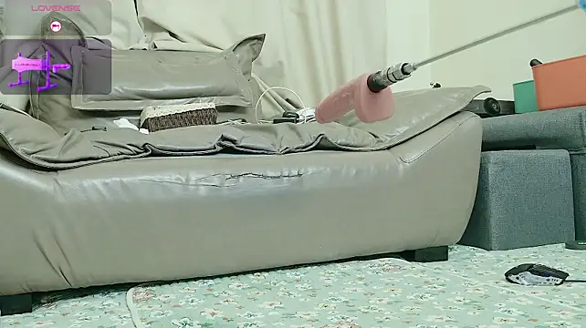fox-yiyi's Webcam Show