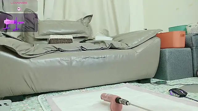 fox-yiyi's Webcam Show