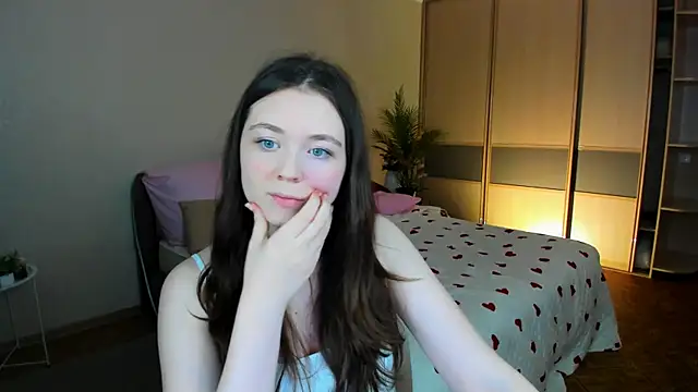 AlluringLookk's Webcam Show