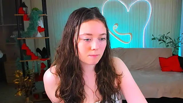 AlluringLookk's Webcam Show