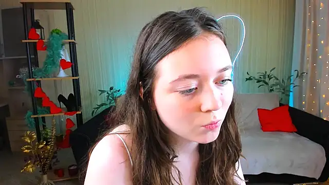 AlluringLookk's Webcam Show