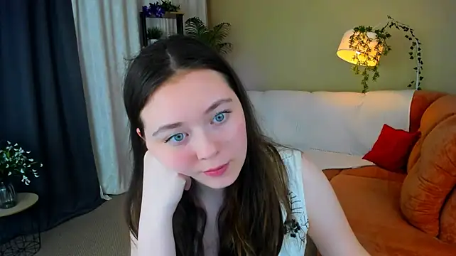 AlluringLookk webcam show