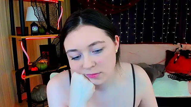 AlluringLookk's Webcam Show