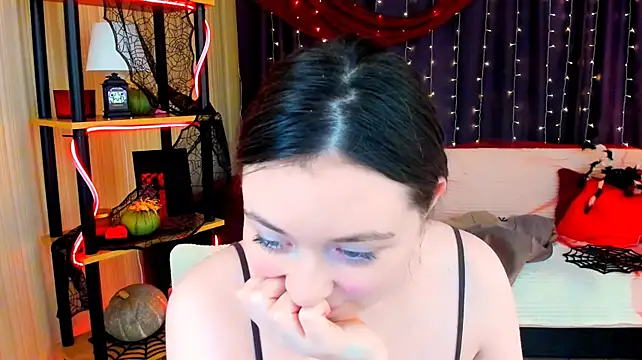AlluringLookk Webcam show