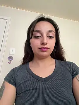 CharmingMaddie live XXX chat