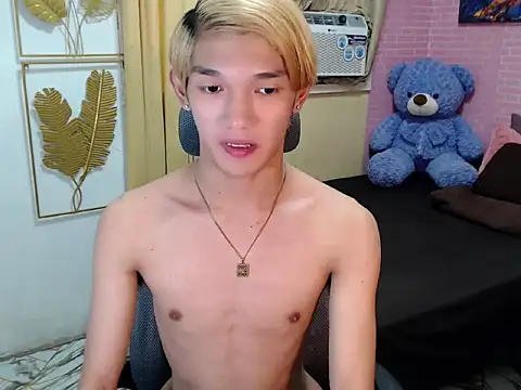 urasian_john18 Pertunjukan Webcam