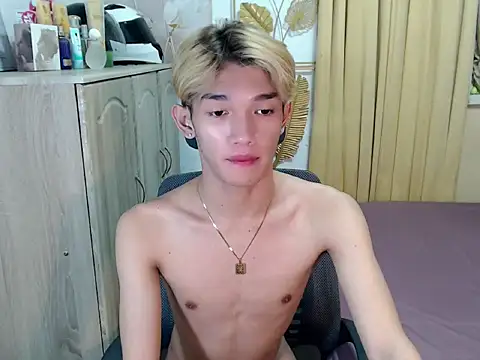urasian_john18 Pertunjukan Webcam