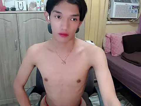 urasian_john18 Pertunjukan Webcam