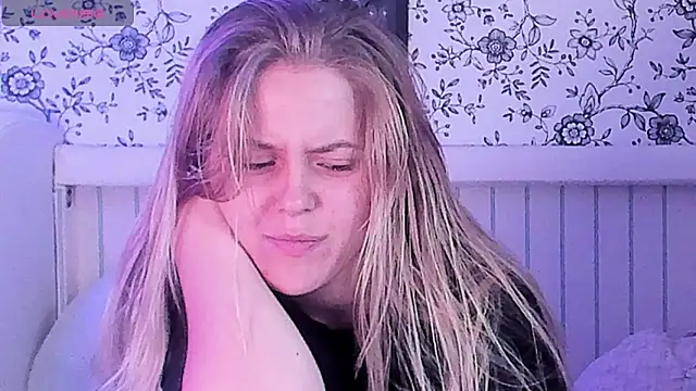AngelAnty Show in webcam