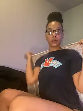 Velvetraexo's Webcam Show