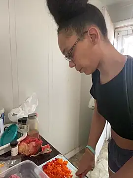Velvetraexo's Webcam Show