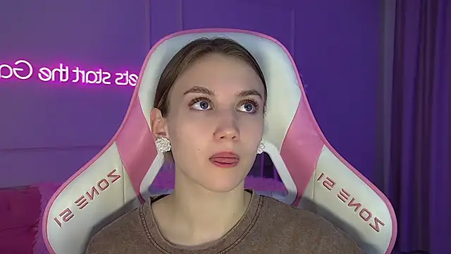 StacyEvances' Live XXX Chat