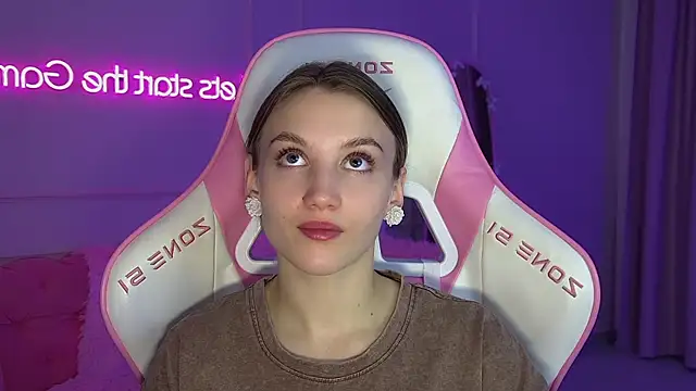 StacyEvances' Live XXX Chat