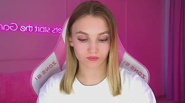 XXX chat uživo modela StacyEvances