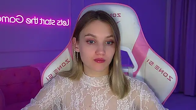 StacyEvances' Live XXX Chat