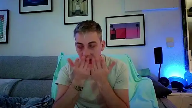 1Hugo1 Show Webcam
