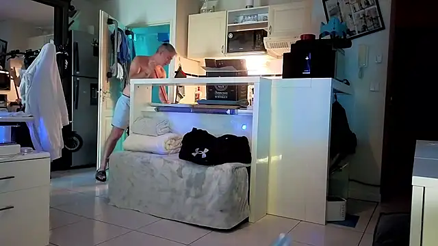 عرض كام 1Hugo1